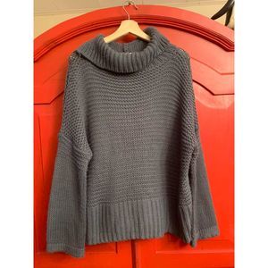 Umgee Size Large Deep Grey Gray Sweater Cowl Neck Fun Sleeve Warm Thick EUC